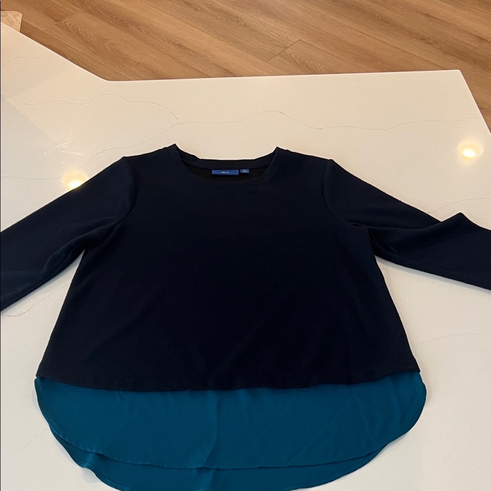 Elegant Navy and Teal Women's Top